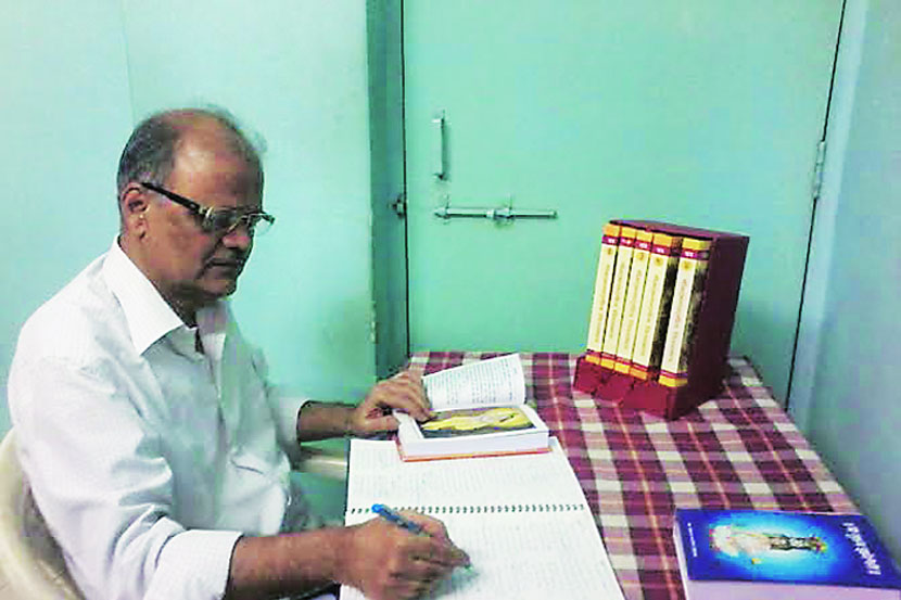  केळकर यांनी आरंभलेला हा काव्यप्रपंच ग्रंथरूपात एकवटला असून येत्या शनिवारी, मराठी भाषादिनी त्याचे प्रकाशन होणार आहे. 