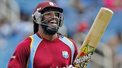 गेल खेल में..