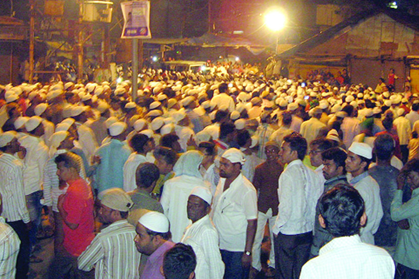 ज्येष्ठ समाजवादी नेते निहाल अहमद यांच्या पार्थिवावर अंत्यसंस्कार