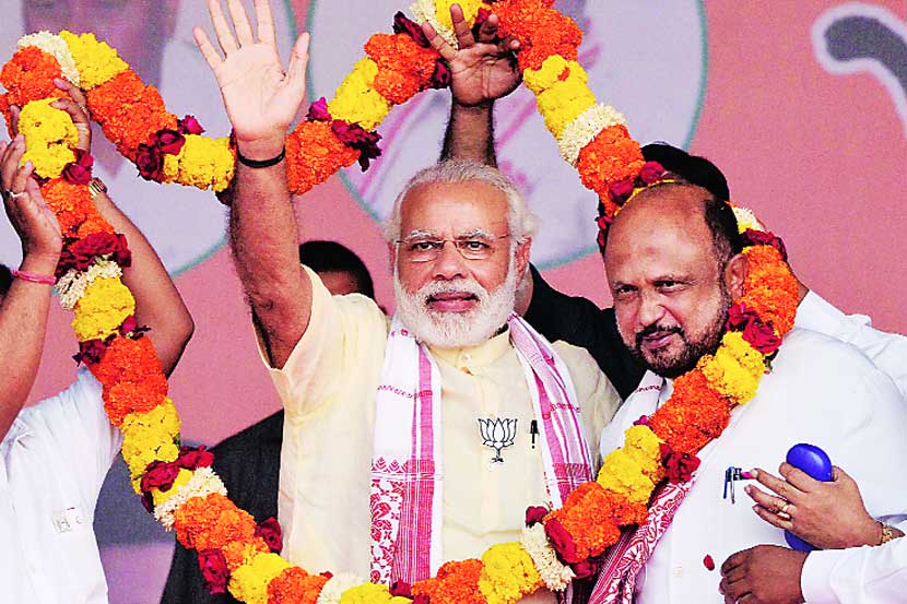 पंतप्रधान नरेंद्र मोदी यांची शनिवारी आसाममधील बोकाखत येथे जाहीर सभा झाली. या वेळी आसाम गण परिषदेचे नेते प्रफुल्लकुमार महंत उपस्थित होते.