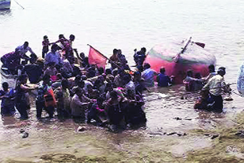पाणजूवासीयांचा प्रवास धोकादायकच!