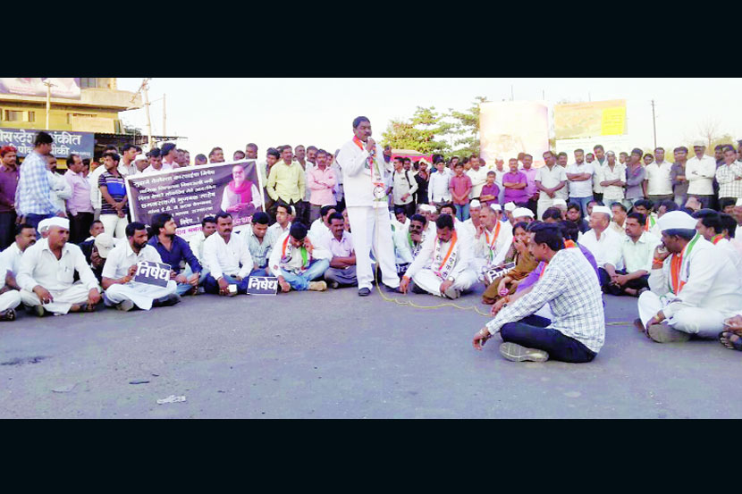 ‘समर्थन’ देण्यासाठी ‘विरोधकां’चीही धडपड