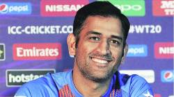 कोहली धावांचा भुकेला – धोनी