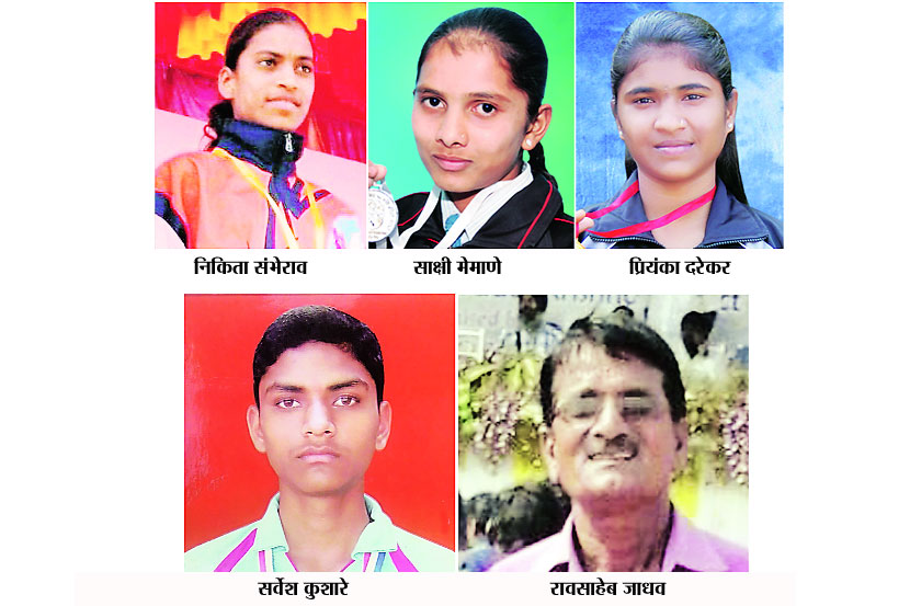ग्रामीण असुविधांच्या अडथळ्यांवर मात करणाऱ्या शिक्षकाच्या जिद्दीची कथा