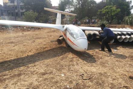 pune plane, emergency landing