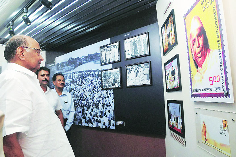  यशवंतराव चव्हाण मुक्त विद्यापीठात शनिवारी यशवंतराव चव्हाण कलादालनाचे उद्घाटन राष्ट्रवादी काँग्रेसचे अध्यक्ष शरद पवार यांच्या हस्ते झाले.