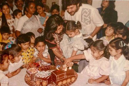 ओळखा, या फोटोत आहेत चार बॉलीवूड सेलिब्रेटी ओळखा, या फोटोत आहेत चार बॉलीवूड सेलिब्रेटी