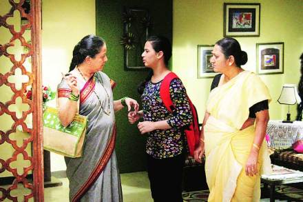 आज्जीबाई चालली टुणूकटुणूक आज्जीबाई चालली टुणूकटुणूक