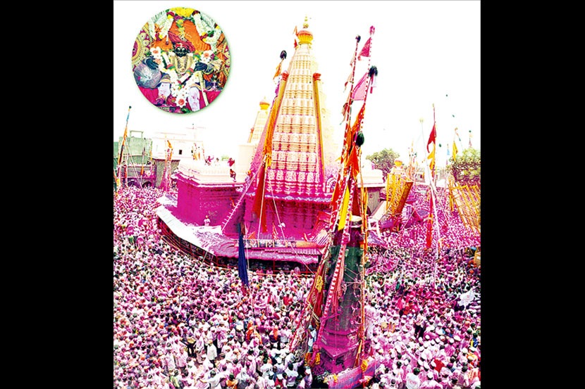 हलगीच्या तालावर, सासनकाठय़ा नाचवत दख्खनच्या राजाची उत्साहात यात्रा