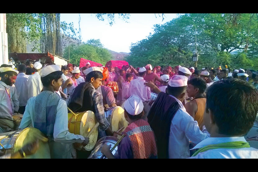 पाउस मोप हुईल, रब्बीचा पेरा चांगला साधेल; मिरजेच्या ब्रह्मनाथ यात्रेतील भाकणूक