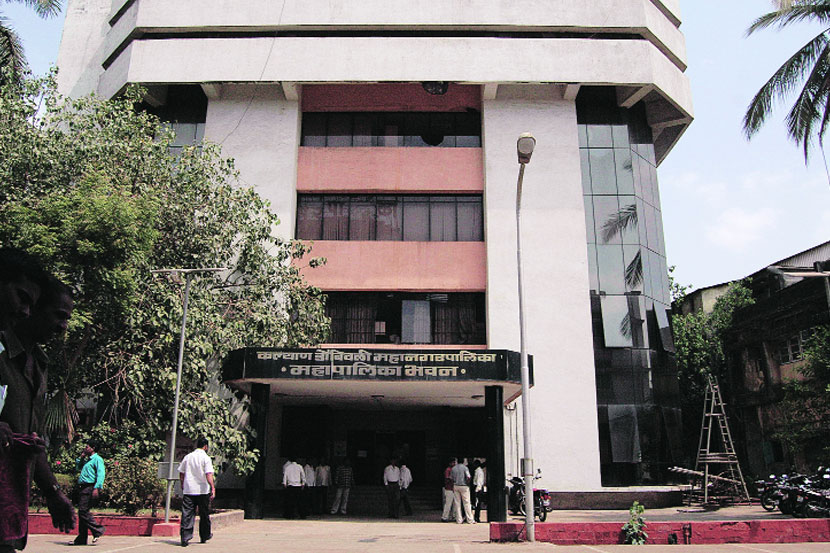 सहा नगरसेवकांचे पद धोक्यात