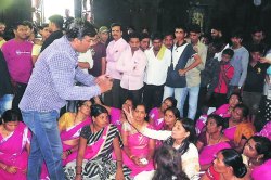 त्र्यंबकेश्वरच्या गाभाऱ्यात प्रवेशासाठी स्वराज्य संघटना आक्रमक