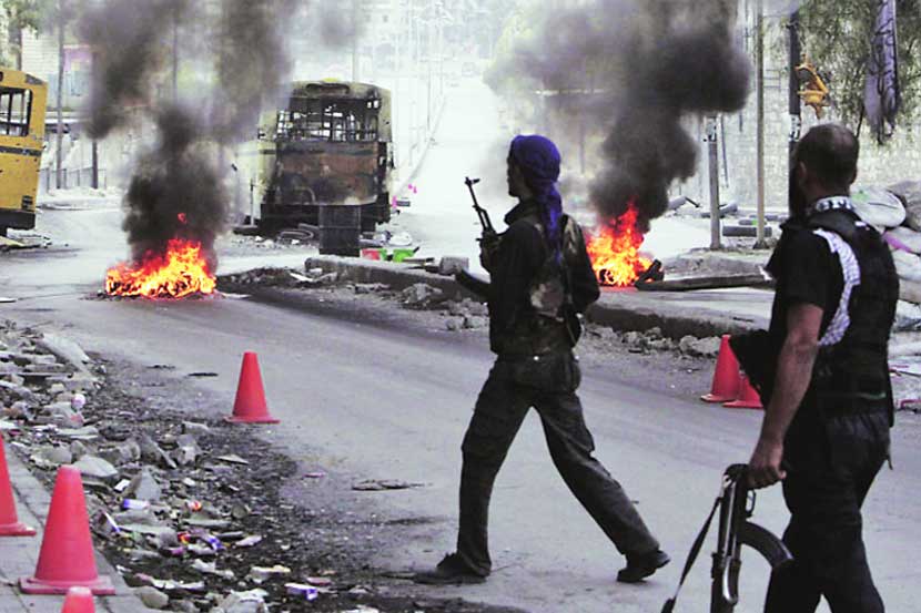 सीरियात अटक केलेले चार जण भारतात परतणार – सुषमा स्वराज सीरियात अटक केलेले चार जण भारतात परतणार – सुषमा स्वराज