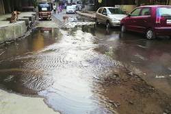 जुईनगरमध्ये जलवाहिनी फुटली