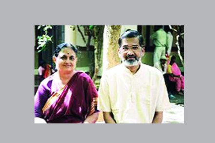 डॉ. राणी व डॉ. अभय बंग यांना जॉन्स हॉपकिन्स विद्यापीठाचा पुरस्कार