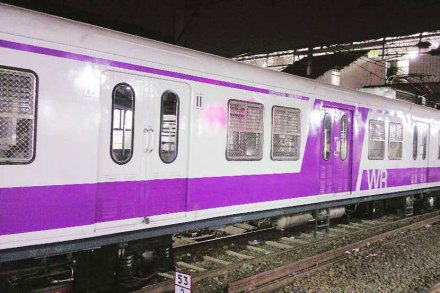 वातानुकुलित लोकलच्या चाचणीचा मुहुर्त हुकणार