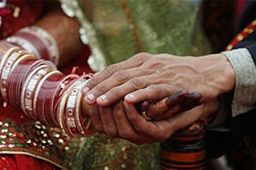 एका लग्नाच्या उसनवारीची गोष्ट..