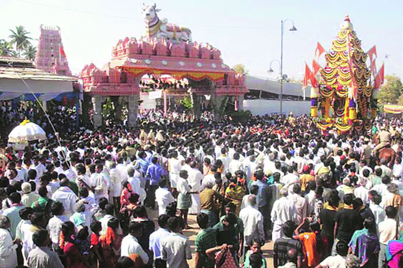 उरण तालुक्यातील पारंपरिक गावच्या जत्रा आणि यात्रांना बुधवारपासून आरंभ झाला.  उरण तालुक्यातील पारंपरिक गावच्या जत्रा आणि यात्रांना बुधवारपासून आरंभ झाला.