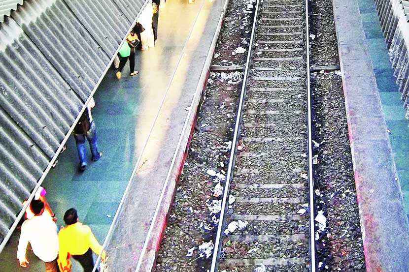 मुख्य मार्गावर डीसी-एसी विद्युत परिवर्तन झाल्यानंतर या मार्गावर कचरा गाडी बंद झाली