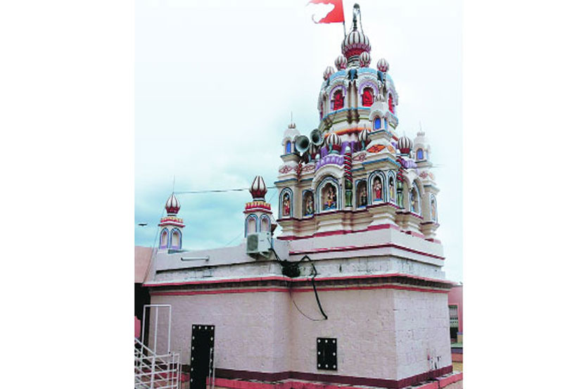 आडवाटेवरची वारसास्थळे : पाथर्डीतील निद्रिस्त गणपती आडवाटेवरची वारसास्थळे : पाथर्डीतील निद्रिस्त गणपती