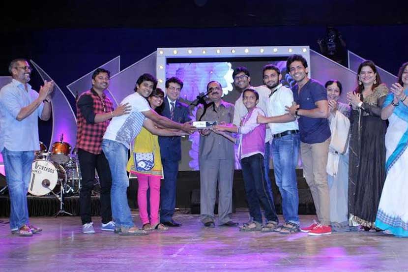 सृजनाची फॅक्टरी : तरुणाईच्या कलाविष्काराचा ‘विळखा’ सृजनाची फॅक्टरी : तरुणाईच्या कलाविष्काराचा ‘विळखा’