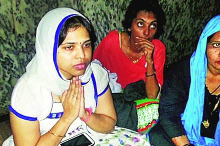 तृप्ती देसाईंचा हाजीअली दग्र्यात प्रवेश तृप्ती देसाईंचा हाजीअली दग्र्यात प्रवेश