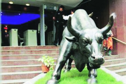 मोदी सरकारच्या द्विवर्षपूर्र्तीला दमदार सलामी!