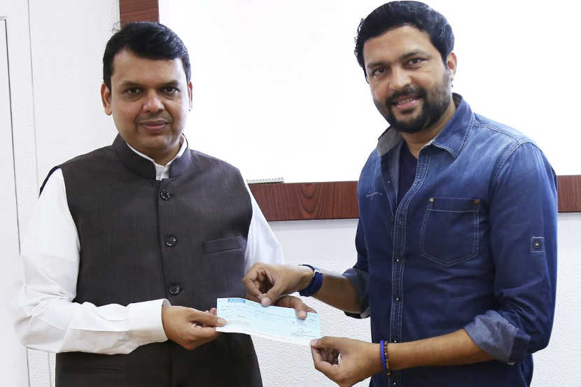 अंकुश चौधरीचा दुष्काळग्रस्तांना मदतीचा हात! अंकुश चौधरीचा दुष्काळग्रस्तांना मदतीचा हात!