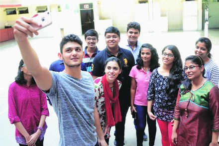 राज्यातील प्रत्येक जिल्हा मुख्यालयाच्या ठिकाणी १०५४ परीक्षा केंद्रावर घेण्यात आलेल्या या परीक्षेला राज्यभरात एकूण ४ लाख ९ हजार २७५ विद्यार्थी बसले होते.