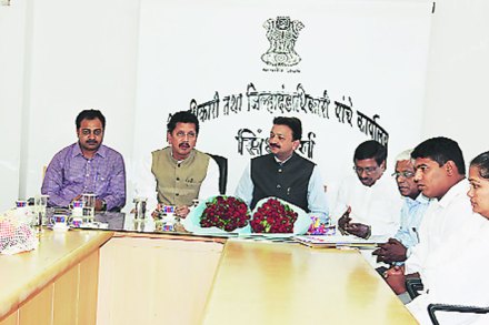 मुंबई विद्यापीठाचे उपकेंद्र झाराप येथे होणार