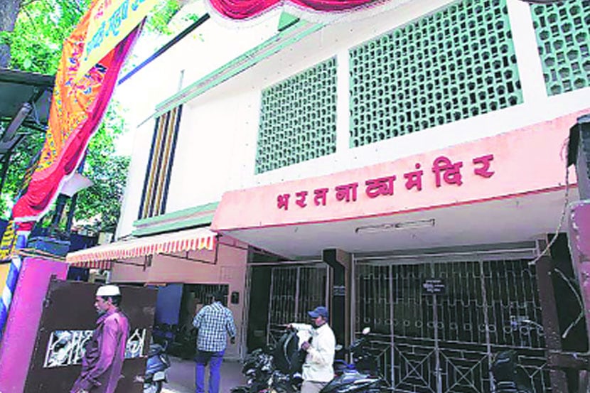 बालनाटय़ाला कडक उन्हाच्या झळा बालनाटय़ाला कडक उन्हाच्या झळा