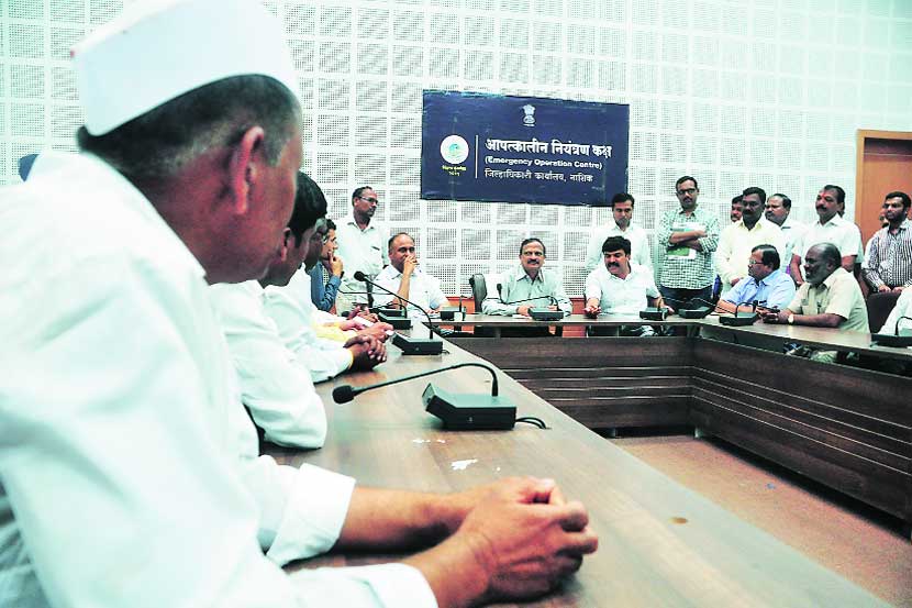 खंडित वीजपुरवठय़ामुळे गोदा काठावरील गावांमध्ये टंचाई खंडित वीजपुरवठय़ामुळे गोदा काठावरील गावांमध्ये टंचाई