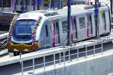 हरित लवादाने पुणे मेट्रोच्या कामाला दिलेली स्थगिती सुप्रीम कोर्टाने हटवली आहे. 