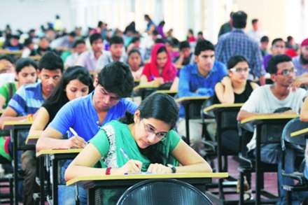 ‘नीट’ तोडग्यासाठी आरोग्यमंत्र्यांची बैठक
