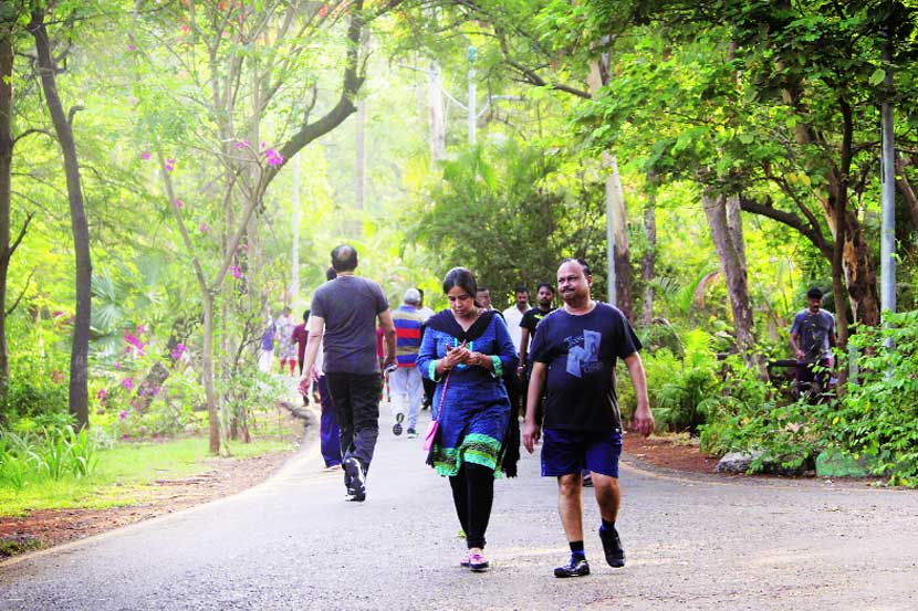 पाऊले चालती.. : बाराही महिने गजबजलेला ‘बारा बंगला’