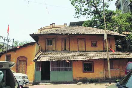 इतिहासाच्या वास्तुखुणा : अठरा खोल्यांचा ऐसपैस निवास इतिहासाच्या वास्तुखुणा : अठरा खोल्यांचा ऐसपैस निवास