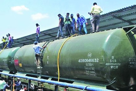 दुष्काळ मार्गदर्शिकेला विरोध का?