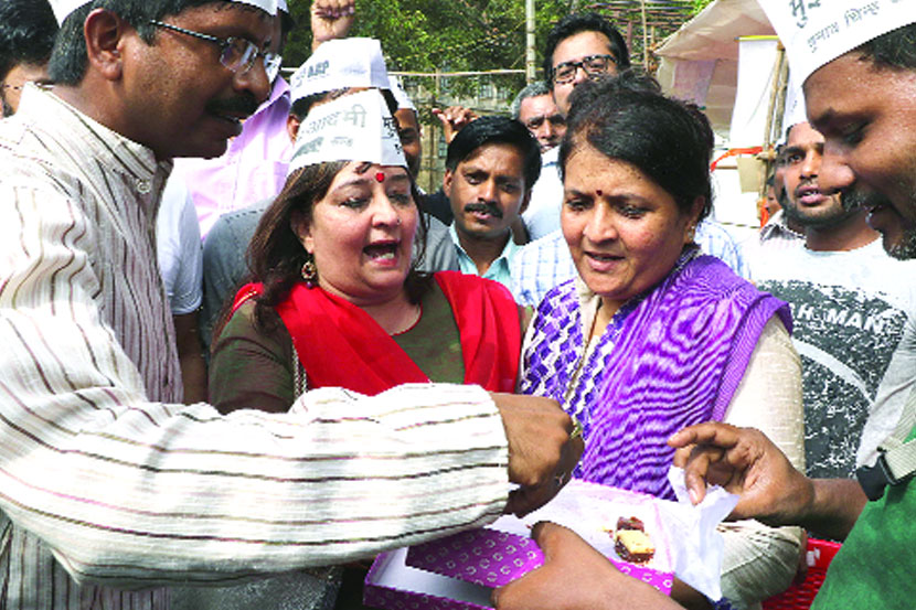 दमानिया यांचे नवे आरोप दमानिया यांचे नवे आरोप