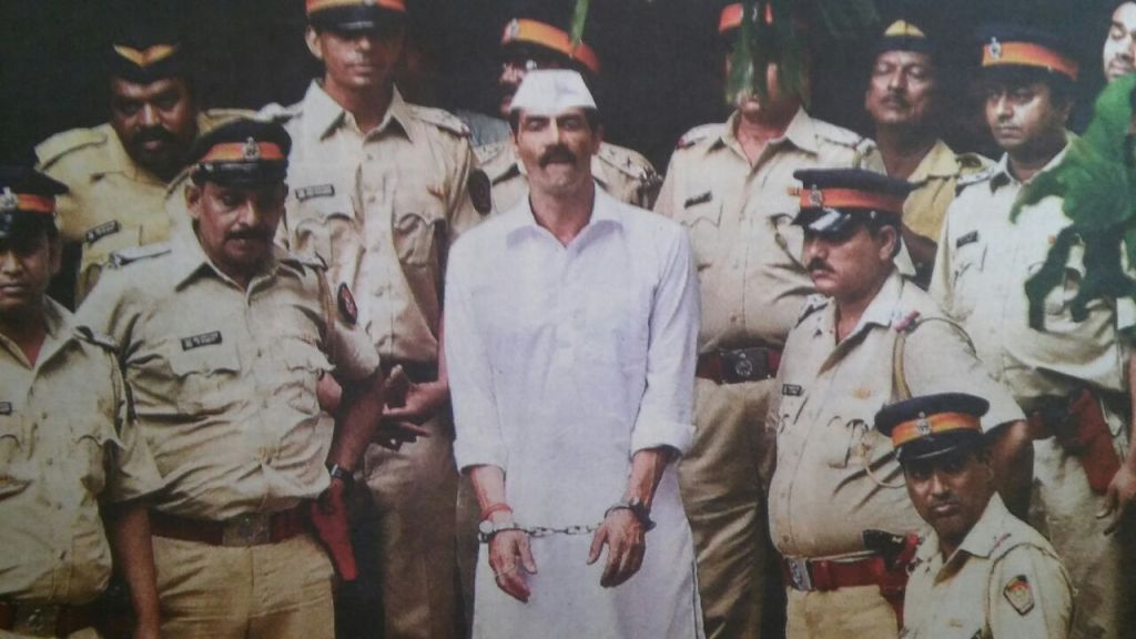 पाहाः अरुण गवळीच्या लूकमधील अर्जुन रामपाल