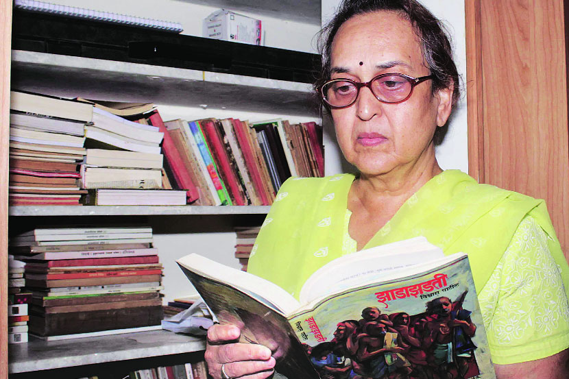 नामवंतांचे बुकशेल्फ : अन्नाइतकेच जीवनात वाचन महत्त्वाचे नामवंतांचे बुकशेल्फ : अन्नाइतकेच जीवनात वाचन महत्त्वाचे