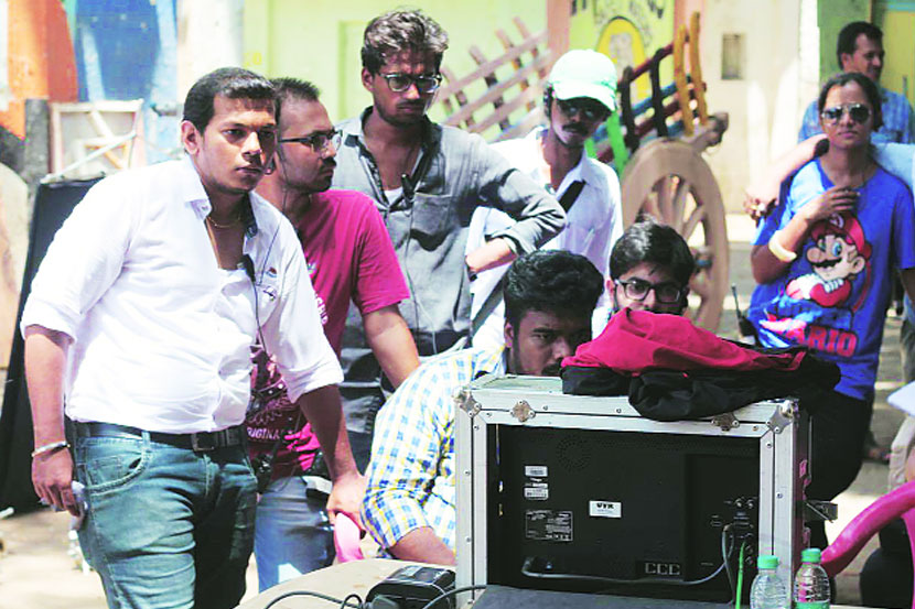 सृजनाची फॅक्टरी : तू राजहंस एक..