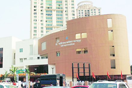 घाणेकर नाटय़गृह ऑगस्टपर्यंत बंदच!