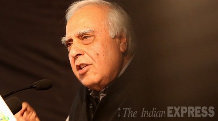 Union Telecom and Law Minister Kapil Sibal addresses a press conference in New Delhi on Thursday. Express Photo by Anil Sharma. 28.11.2013. Union Telecom and Law Minister Kapil Sibal addresses a press conference in New Delhi on Thursday. Express Photo by Anil Sharma. 28.11.2013.