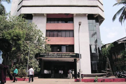 कचऱ्याची शास्त्रीय विल्हेवाट कागदावरच!