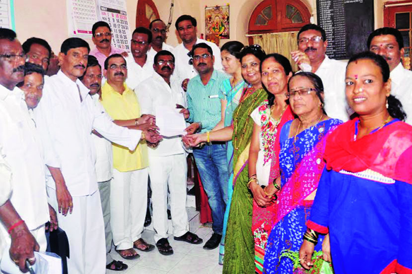 अलिबाग तालुका काँग्रेसतर्फे सरकारचा निषेध अलिबाग तालुका काँग्रेसतर्फे सरकारचा निषेध