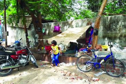 यांचा पत्ता: ग्रँट रोड स्थानक, फलाट क्र. १