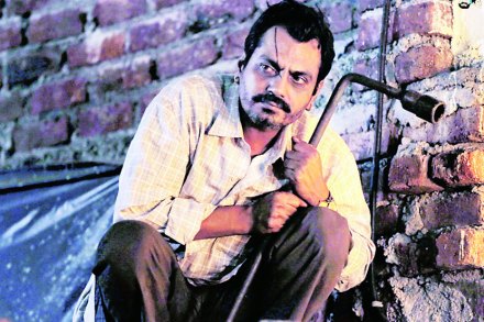 चित्ररंग : एकाच नाण्याच्या दोन गोंधळलेल्या बाजू