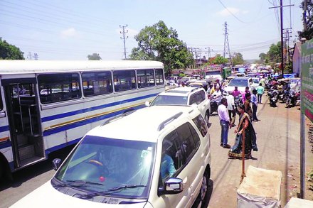 अंबरनाथच्या वाहतूक कोंडीत विधान परिषद निवडणुकीने भर