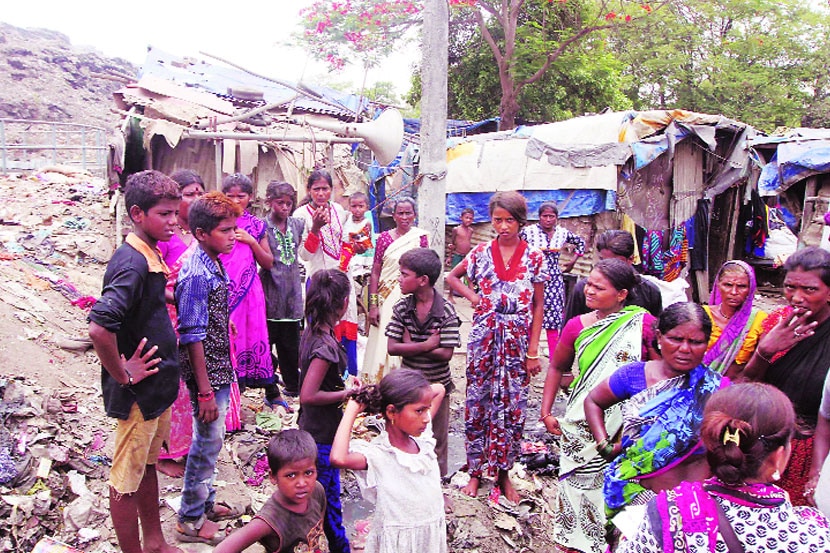 ते म्हणाले, चुना लावा आणि चालू पडा!