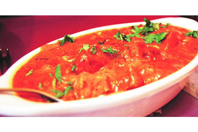 खाऊच्या शोधकथा: बटर चिकन